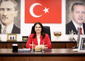 Başkan İba, “Yaşlılarımıza olan saygı ve sevgimizisadece bu özel günde değil, her zaman hissettirmeliyiz