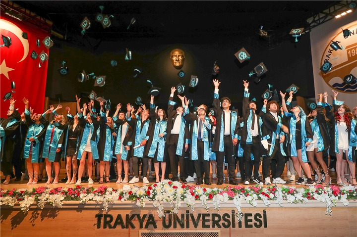 Trakya Üniversitesi, lisans ve