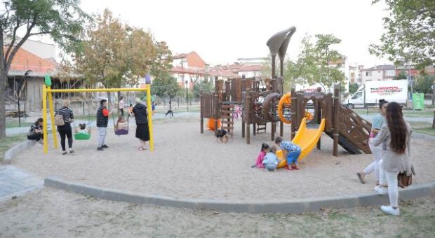 GÜRKAN, “CUMHURİYETİN 100. YILI PARKI HAYIRLI OLSUN”