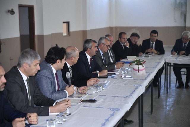 Edirne Valisi Yunus Sezer,