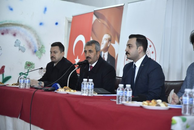 Edirne Valisi Yunus Sezer,