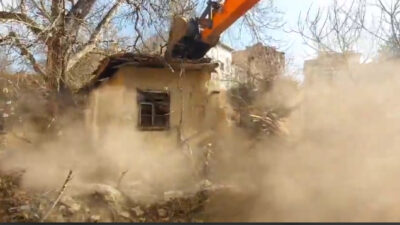 METRUK BİNALARIN YIKIMI BÜYÜK HIZLA DEVAM EDİYOR