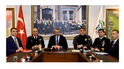 VALİ SEZER; “SON İKİ AYDA 2 BİNDEN FAZLA KAÇAK GÖÇMEN YAKALANDI”