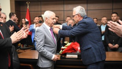 5 yıl önce devrettiği görevi geri aldı