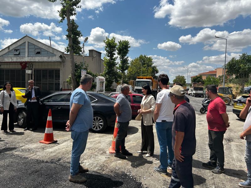 SANAYİ SİTESİNDE ASFALTLAMA ÇALIŞMASI BÜYÜK TAKDİR TOPLADI