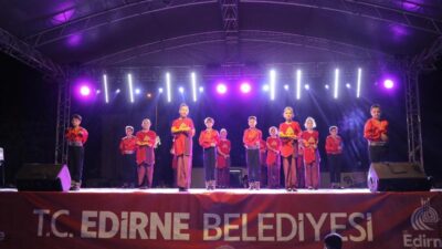 ATATÜRK KÜLTÜR MERKEZİ ETKİNLİKLERİ VE DANS GECESİ EDİRNE HALKINDAN TAM NOT ALDI