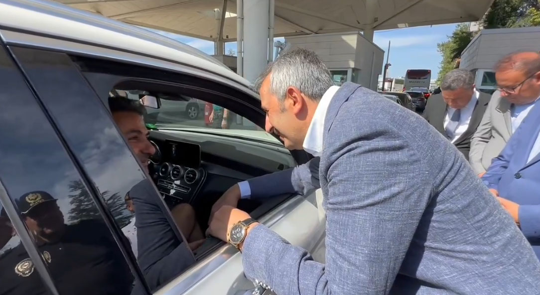 Sınır kapılarında yolcu çıkış sayılarında yeni bir REKOR kırıldı.