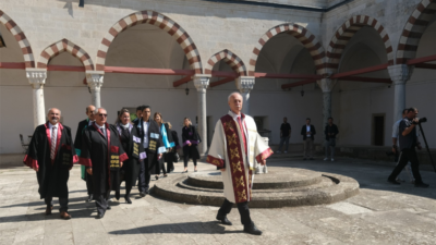 TRAKYA ÜNİVERSİTESİ YENİ DÖNEMİN İLK SENATO VE YÖNETİM KURULU TOPLANTISINI SAĞLIK MÜZESİNDE YAPTI