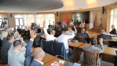 Gencan Akın; “Biz imkansızlıkların içinden imkanları çıkaracağız” asla pes etmeyeceğiz.