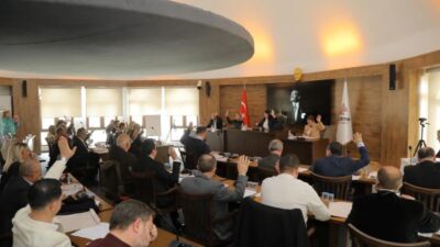 BAŞKAN GENCAN AKIN: “YASAL SÜREÇ TAMAMLANANA KADAR BELEDİYEYE AİT TÜM OTOPARKLAR ÜCRETSİZ”