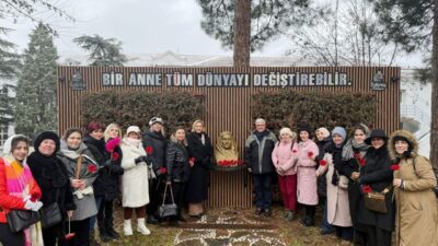 “Cumhuriyet Halk Partisi Kadın Kolları olarak,Zübeyde Hanım’ın mirasını yaşatmaya devam edeceğiz.”