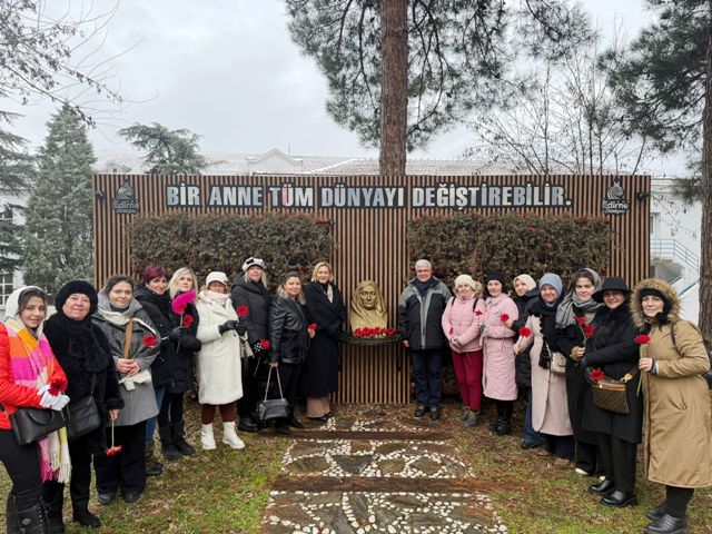 “Cumhuriyet Halk Partisi Kadın Kolları olarak,Zübeyde Hanım’ın mirasını yaşatmaya devam edeceğiz.” CHP Edirne Teşkilatı Türkiye