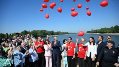 Edirne’de Coşkulu “15 Mayıs Aile Günü” Kutlamaları: Binlerce Kişi Meriç Köprüsü’nde Buluştu