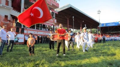 664. KIRKPINAR YAĞLI GÜREŞLERİ’NİN RESMİ AÇILIŞ TÖRENİYLE START VERDİ. Açılış törenine Edirne Valisi Yunus
