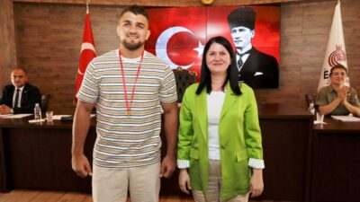 Edirneli Güreşçi Atakan Makas, Manavgat’ta Büyük Başarı Elde Etti – Belediye Başkanı’ndan Ödül Töreni Edirne Belediye Meclisi’nin Temmuz ayı