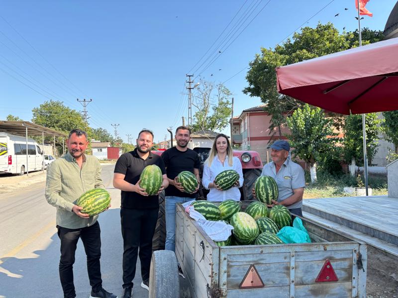 Edirne’nin Üyüklütatar köyünde çiftçilerle