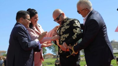 BİTMEYEN GÜREŞİN DEVAM EDEN EFSANESİ: KIRKPINAR’IN GELENEKSEL AĞA KARŞILAMA TÖRENİ GERÇEKLEŞTİRİLDİ Edirne Belediye Başkanı Av. Filiz