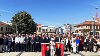 Yaşasın kuruluşun ve kurtuluşun partisi Cumhuriyet Halk Partisi!