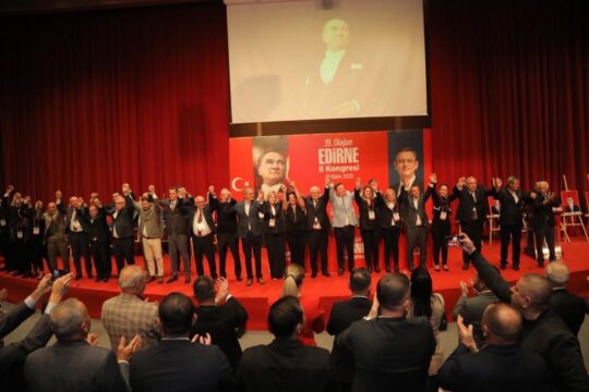 CHP Edirne İl Kongresi’nde “İktidar Yürüyüşü” Rüzgârı: Yücel Balkanlı Oy Birliğiyle İl Başkanı Seçildi Cumhuriyet Halk Partisi’nin 39. Edirne