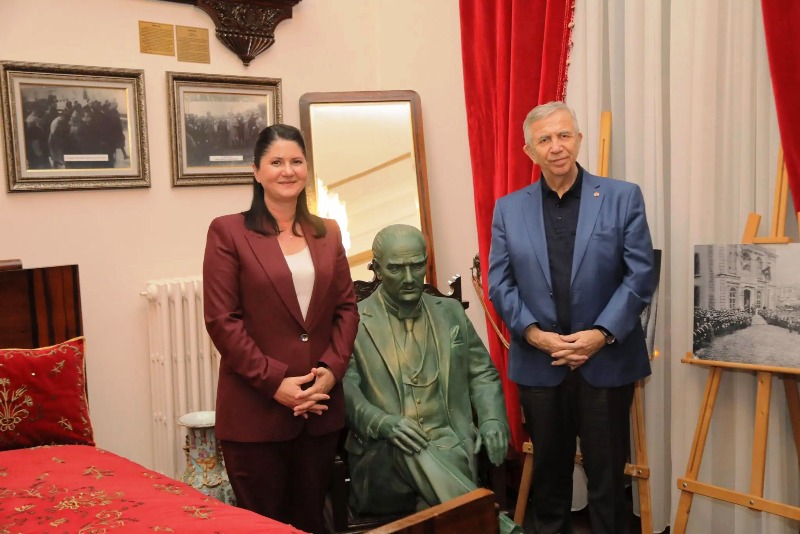 Edirne Belediye Başkanı Av.