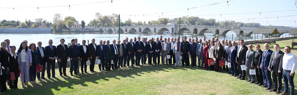 Sezer: “Muhtarlarımız halkla devlet arasında