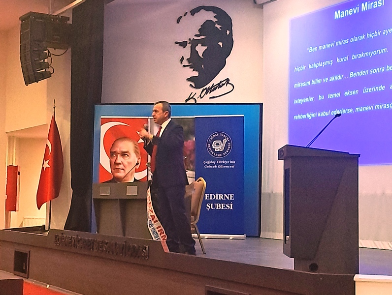 Edirne’de Anlamlı Buluşma: ÇYDD’den “Atatürk ve Cumhuriyet” Söyleşisi