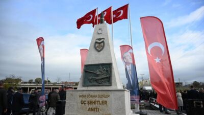 ÜÇ ŞEHİTLER ANITI YENİLENEN YÜZÜYLE ZİYARETE AÇILDI
