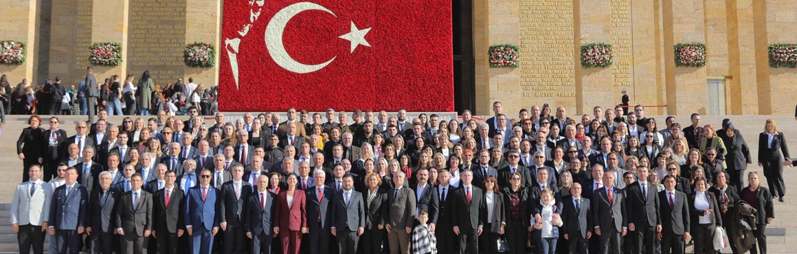“Atamızın yolundayız, Cumhuriyet’in ışığındayız” Türkiye