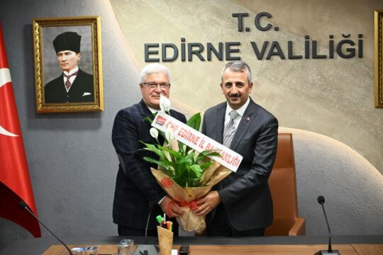 Sezer, CHP yönetimiyle bir araya geldi