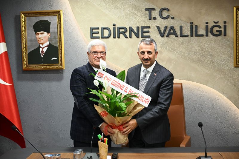 Sezer, CHP yönetimiyle bir araya geldi