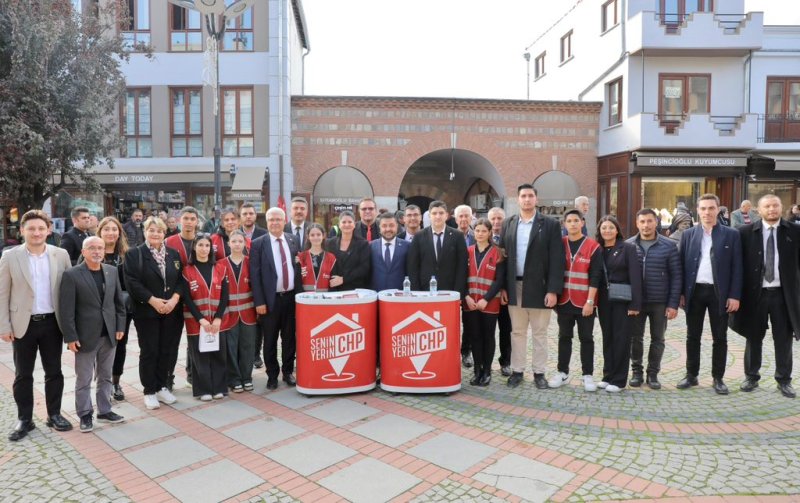 CHP’DEN ANLAMLI ETKİNLİK: GENÇLİĞE HİTABE EDİRNE’DE ELLERDE, DİLLERDE