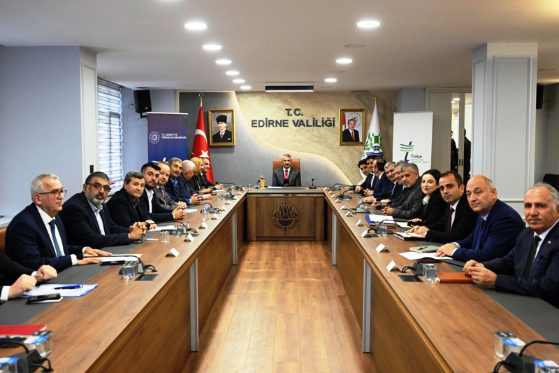 Yerel Kalkınma Hamlesi” Toplantısı Edirne Valisi Yunus Sezer Başkanlığında Gerçekleştirildi