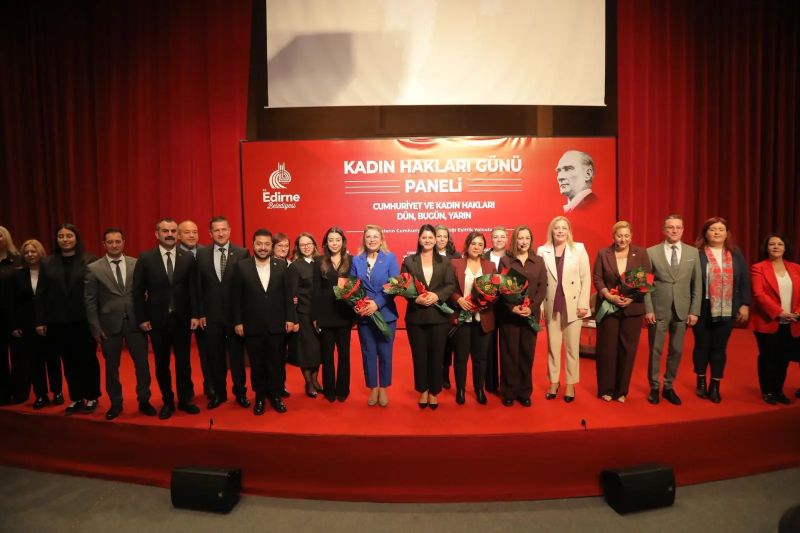 BAŞKAN FİLİZ GENCAN: “CUMHURİYET BİR KADIN DEVRİMİ, EDİRNE BU DEVRİMİ GERÇEKLEŞTİREN BİR ŞEHİRDİR”