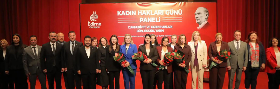 Edirne Belediyesi’nin ev sahipliğinde, ‘Cumhuriyet