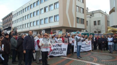 EDİRNE EMEKLİLER DERNEĞİ “SADAKA DEĞİL HAKKIMIZI İSTİYORUZ” diyerek basın açıklaması