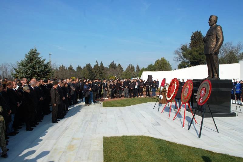 &nbsp;26 Mart Balkan Şehitlerini Anma Günü dolayısıyla, Şükrü Paşa Anıtı’nda