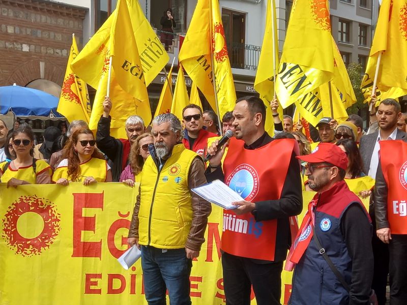 Edirne’de eğitimciler, son dönemde artan okul şiddetine dikkat çekmek ve