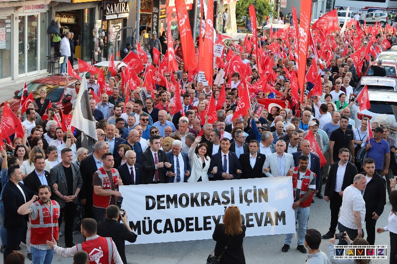 Cumhuriyet Halk Partisi’nin çağrısıyla düzenlenen “Demokrasi Yürüyüşü”, Edirne’de geniş katılım