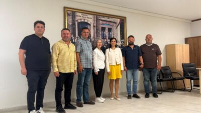 Edirne Gazeteciler Derneği (EGD) Başkanı Gökhan Tuzladan, beraberinde Başkan Yardımcıları